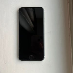 This is a 2020 SE iPhone